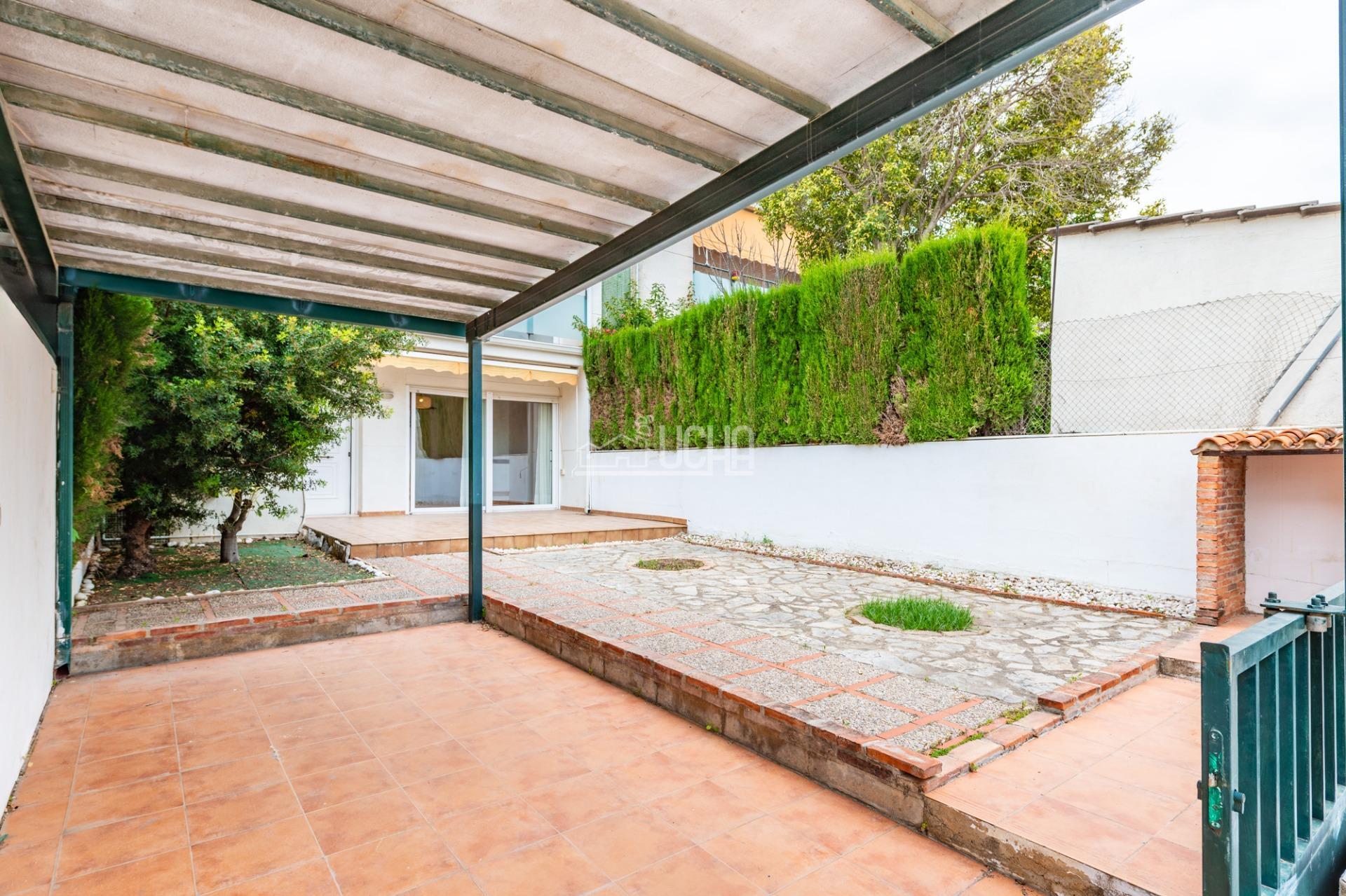 Amplia Vivienda en Mas Camarena con Piscina y Parque Infantil — 14
