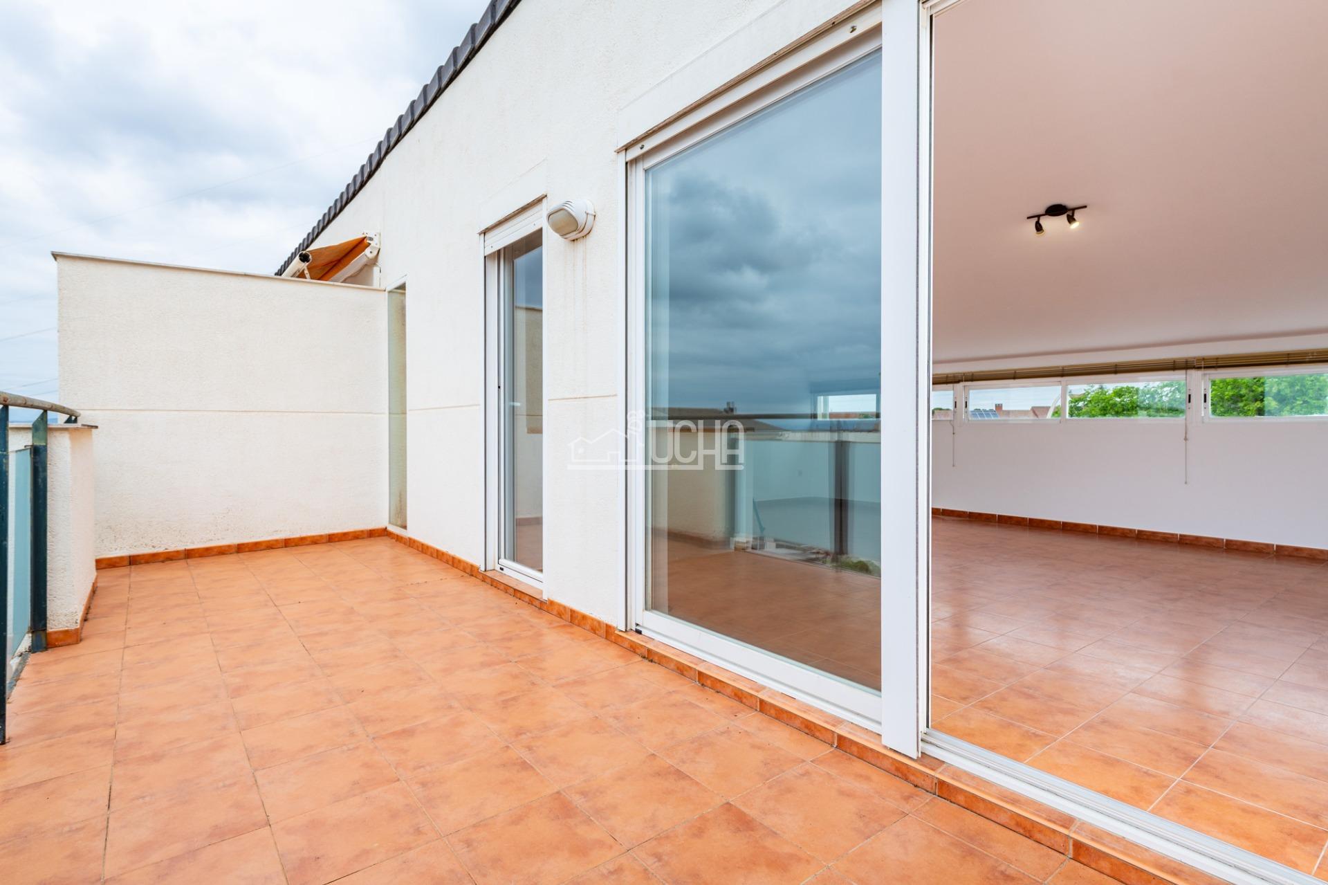 Amplia Vivienda en Mas Camarena con Piscina y Parque Infantil — 18