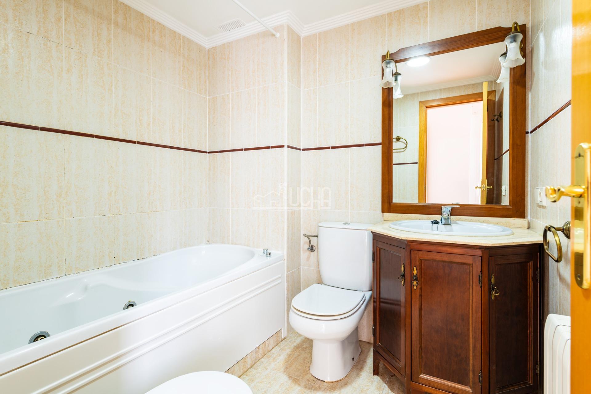 Amplia Vivienda en Mas Camarena con Piscina y Parque Infantil — 26