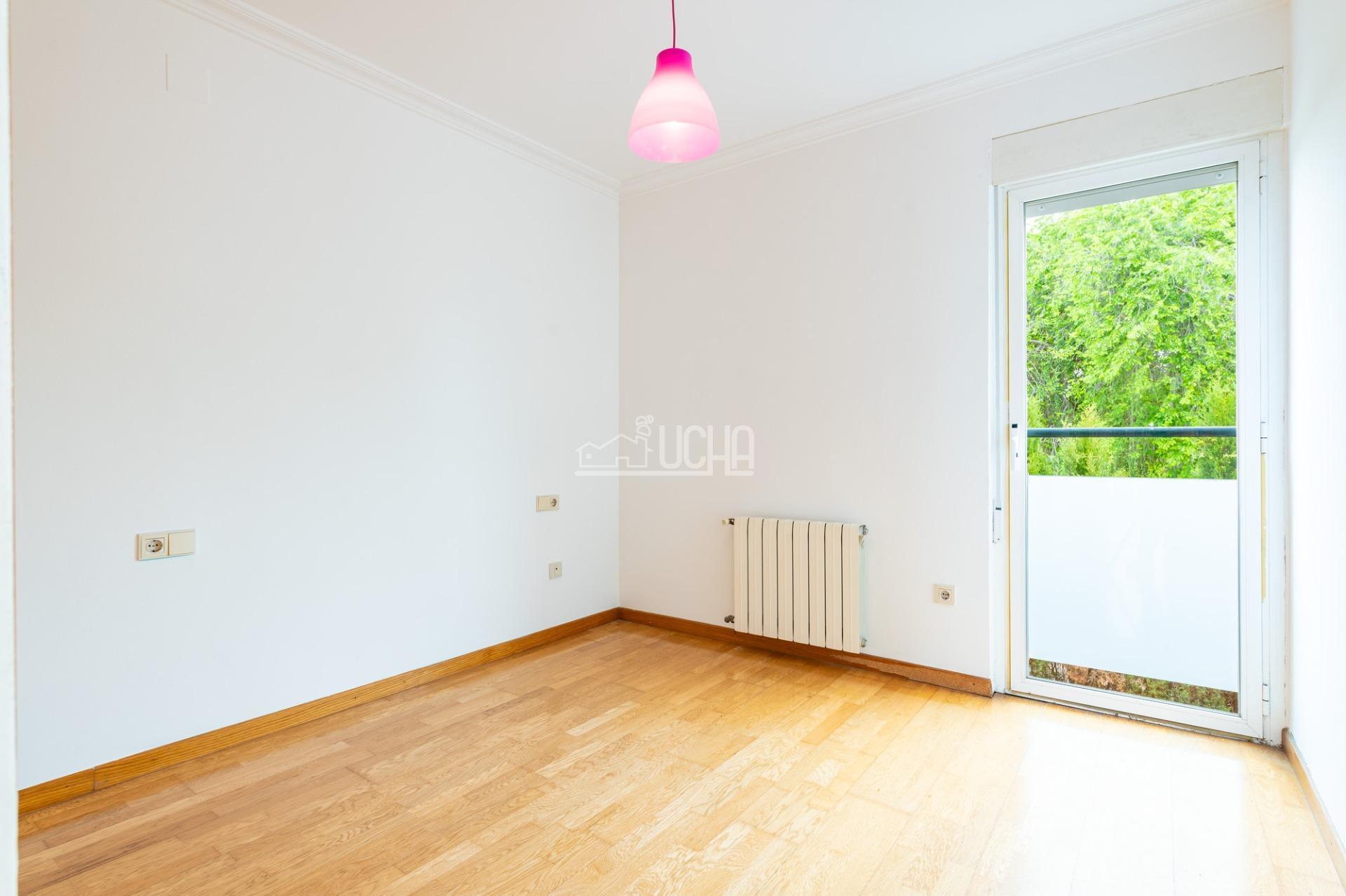 Amplia Vivienda en Mas Camarena con Piscina y Parque Infantil — 27