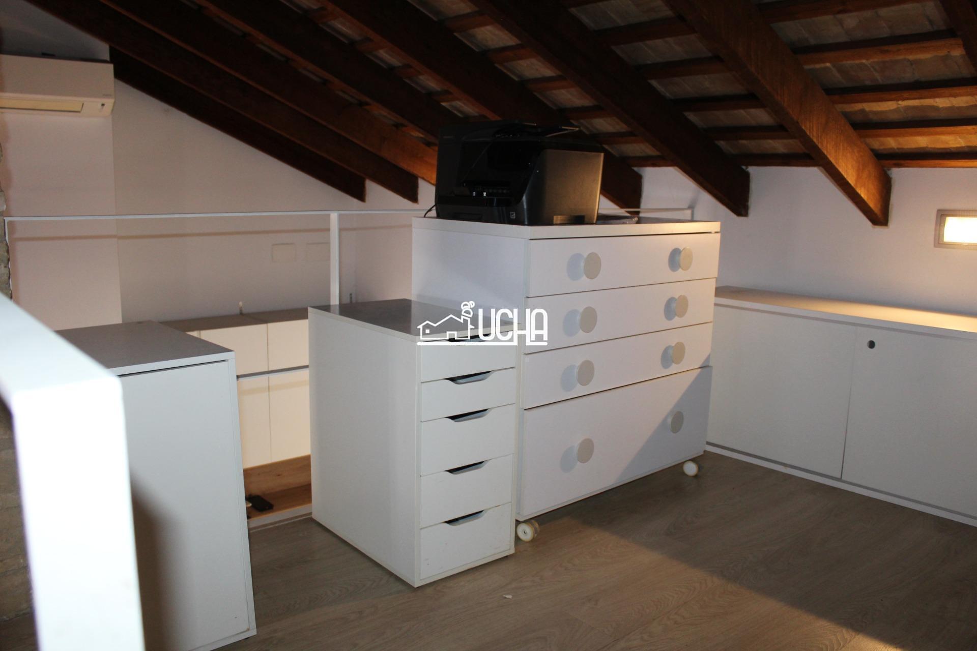 Casa con Encanto: Loft de Tres Alturas a Pasos del Tranvía y la Playa — 14
